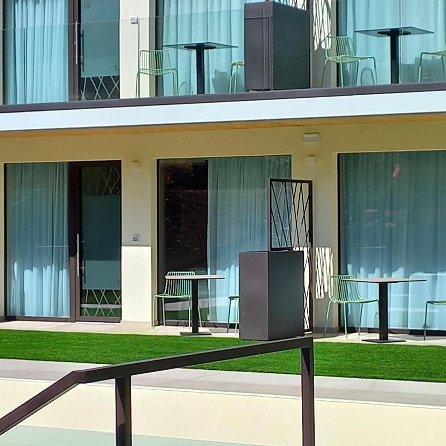 Relais Limonaia - Suites & Garden Spa Торри-дель-Бенако Экстерьер фото